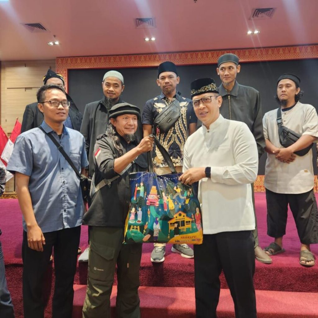 21dfed0a5adcddac870cf80905f400efa28787c18e307b4e9414de5879bcd84b.0